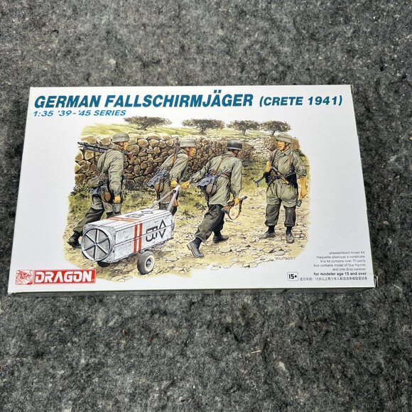 Dragon Model Kit 39 to 45 Series Germany 1:3  German Fallshirmjager Crete 1941 - Picture 1 of 9